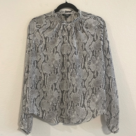 Express Women’s Tunic Medium Grey Snake Animal Print Semi Sheer Mesh Classic - Picture 1 of 13